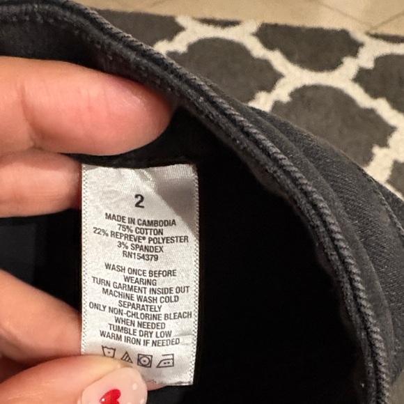 Aeropostale Distressed Jean Shorts - Picture 3 of 4